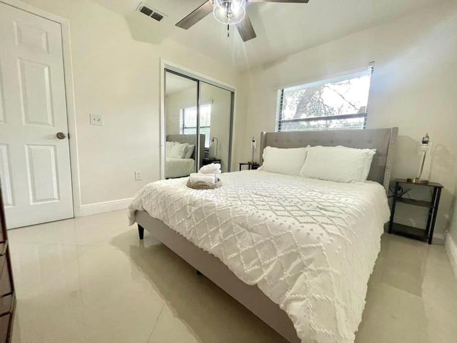 Stylish 3/2 Getaway! Near Theme Parks! Villa Lakeland Bagian luar foto